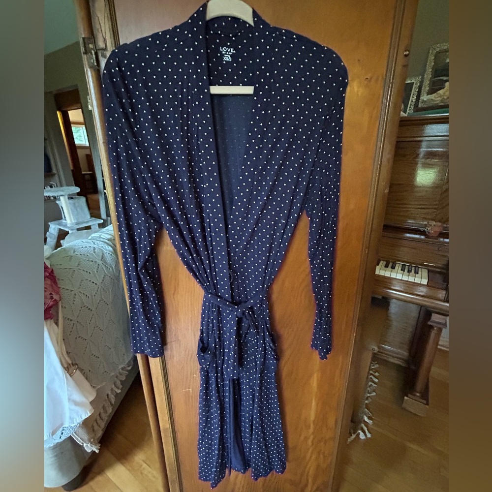 GAP Love Navy Heart Print Bathrobe. Size Small.